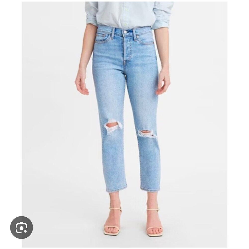 Levi’s Wedgie Straight High Waist Button Fly Distressed Light Wash Jeans Size 29